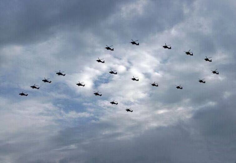 水泥磨輥廠(chǎng)家|看了又看！慶祝新中國成立70周年大會(huì )|閱兵式